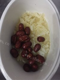 色香味俱全的银耳汤做法图解3)