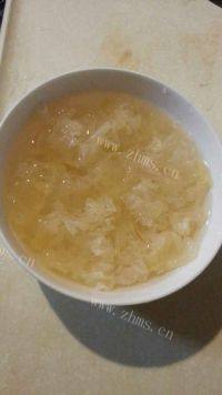 健康营养的红枣银耳汤做法图解1)