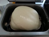 美味营养的椰蓉花形面包做法图解1)