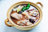脆嫩可口的腐乳猪手做法图解7)