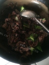喷香的炒蘑菇做法图解6)