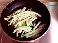 营养丰富的丝瓜鸡蛋汤做法图解3)