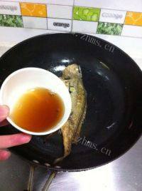 家常菜雪菜黄鱼汤做法图解4)