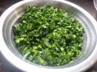 DIY早餐韭菜鸡蛋饼做法图解1)