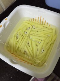 可口的炸薯条做法图解1)
