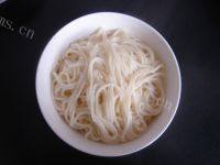 自制凉面做法图解3)