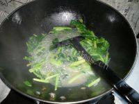 菠菜粉丝做法图解6)