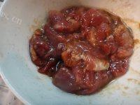 味道不错的苦瓜炒肉做法图解2)