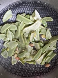 家常菜蒜香扁豆做法图解2)