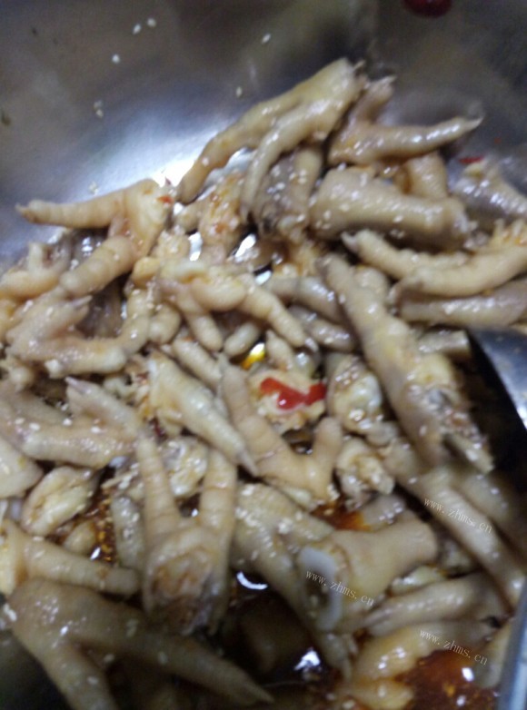 珍馐美味的酸辣鸡爪