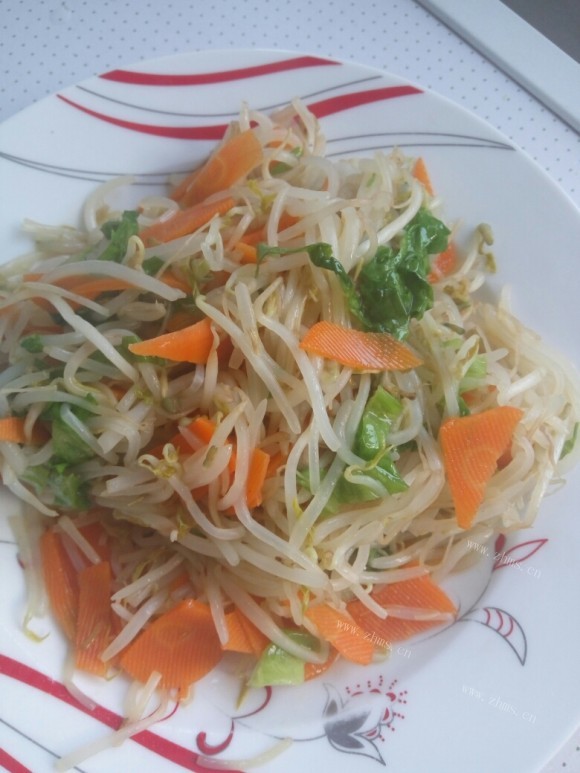 胡萝卜炒豆芽
