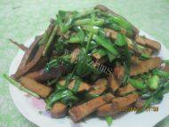 家常菜豆腐干炒韭菜