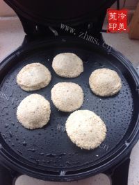 美味健康的土豆枣泥芝麻饼做法图解17)