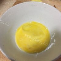 懒人版洋葱炒鸡蛋做法图解2)