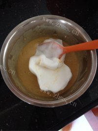 自制香蕉蛋糕做法图解7)