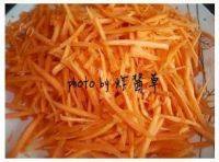好吃的胡萝卜炒肉丝做法图解2)