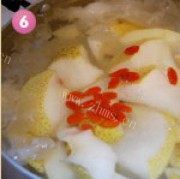枸杞雪梨银耳甜汤做法图解5)