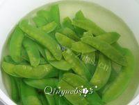 家常菜蒜香荷兰豆做法图解3)