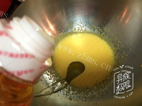 懒人草莓圣诞老人蛋糕做法图解2)