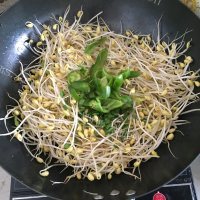 可口的清炒豆芽做法图解5)