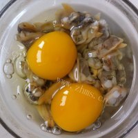 家常花蛤鸡蛋炒韭菜的做法图解四