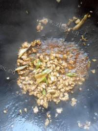 家常麻辣豆腐做法图解5)