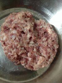 自己做的梅菜肉饼做法图解3)