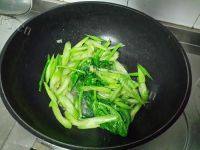家常菜炒芹菜做法图解6)
