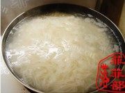 简易越南牛肉河粉做法图解3)