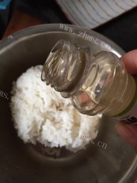 自制紫菜包饭做法图解5)
