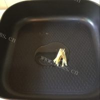 贡菜排骨做法图解3)