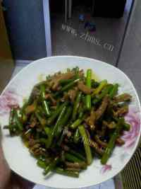 家常菜蒜台炒肉