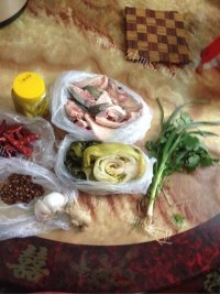 美味麻辣酸菜鱼头做法图解1)