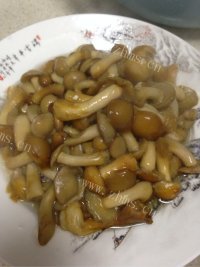 好吃的滑子蘑豆腐做法图解2)