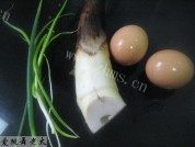 家常菜春笋炒鸡蛋做法图解1)