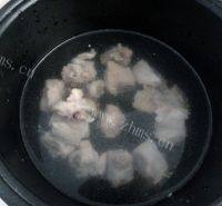 #爱美食#土豆排骨汤做法图解1)