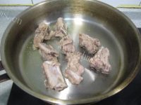可口的小炒排骨做法图解3)
