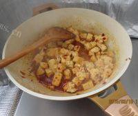 家常菜肉末炒豆腐做法图解9)