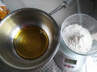 浓情满满桂花豆沙月饼做法图解2)