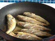 干煎黄花鱼的做法图解五