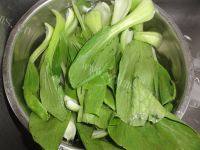 家常菜肉炒油菜做法图解2)