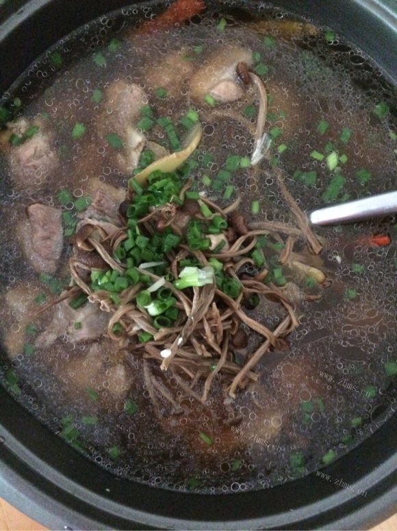 唇齿留香的茶树菇排骨汤