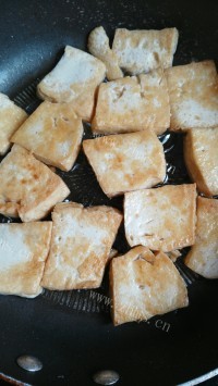 家常菜蒜香豆腐做法图解4)
