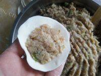 食欲满满的猪肉酸菜馅饺子做法图解8)