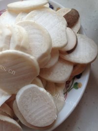 美味的杏苞菇炒洋葱做法图解3)