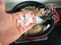 黄酒焖猪蹄做法图解8)