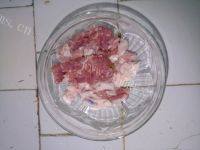 简单美味的豆角炒肉做法图解1)