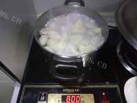 色香味俱全的韭菜三鲜饺子做法图解9)