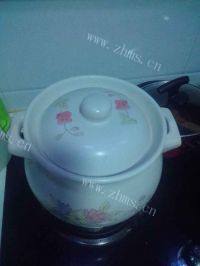 自制萝卜玉米排骨汤做法图解5)