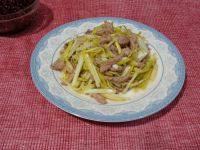 家常菜肉丝炒蒜黄